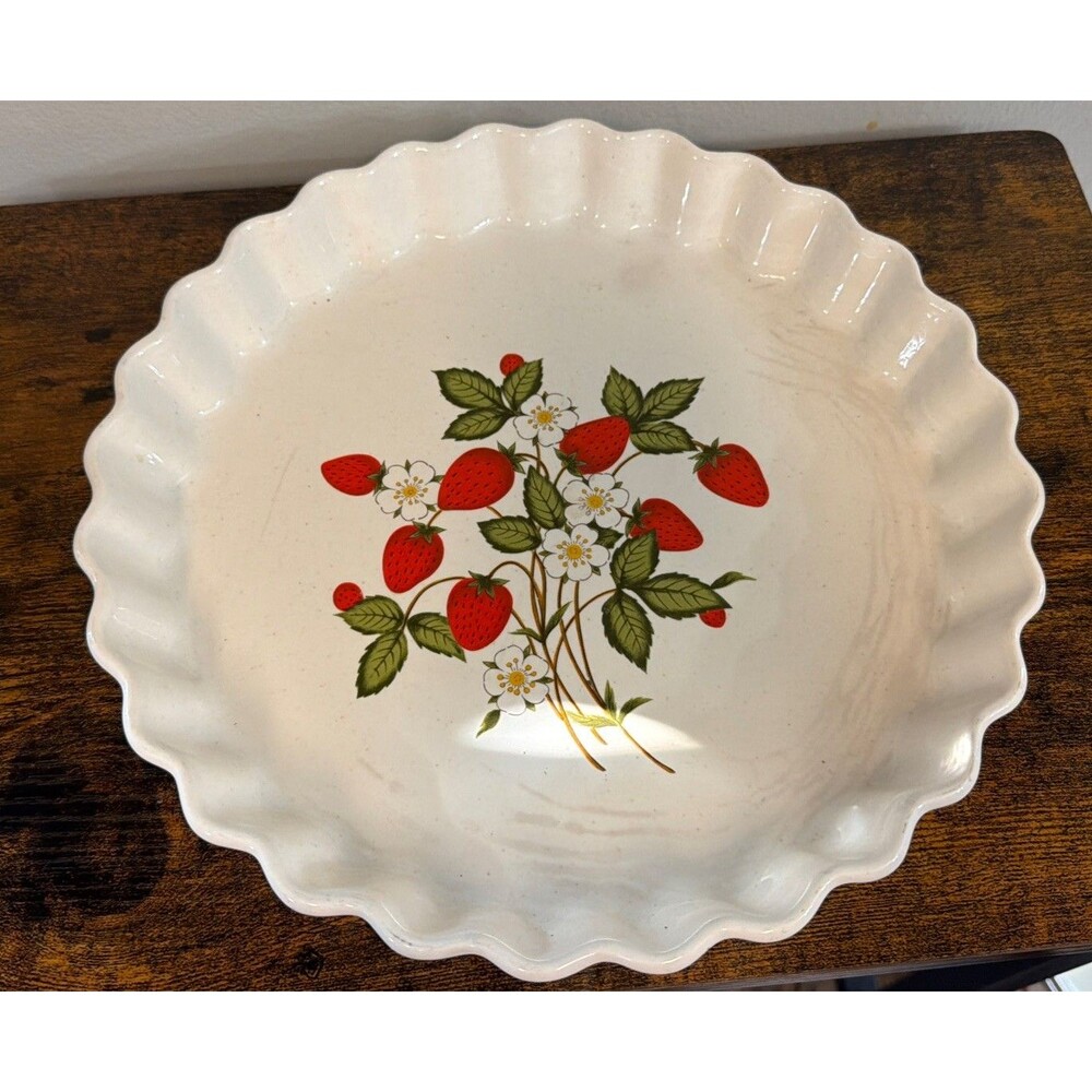 Vintage Sheffield Strawberries 'n Cream Pie Dish - Japan - Strawberry Decor 10"